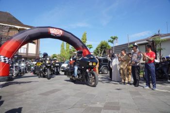 Wali kota lepas peserta MBCI Rally 3rd jajal rutePontianak-Sarawak-Brunei