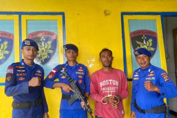Polairud Polda NTT menangkap DPO kasus bom ikan di perairan Sikka