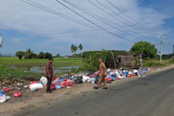 DLH minta gampong di Aceh Besar siapkan kontainer sampah