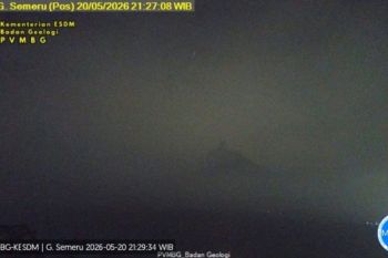 Gunung Semeru alami erupsi kini pada statusnya level III