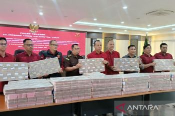 Kejati Kaltim sita lagi uang korupsi pemanfaatan lahan transmigrasi sebesar Rp57,45 miliar