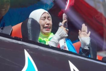 Rombongan terakhir jamaah calon haji asal Karawang diberangkatkan