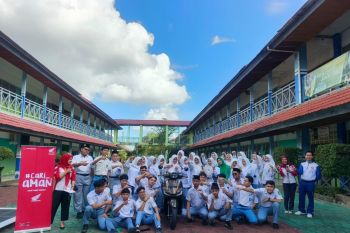 Astra Motor Kalbar edukasi keselamatan berkendara di SMA Muhammadiyah 1