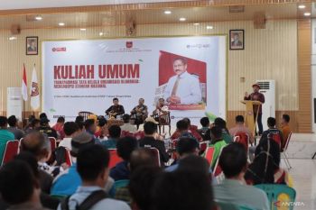 Prodi PJKR STKIP Tamsis Bima perkuat tata kelola olahraga lewat kuliah umum