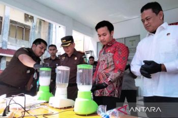 Kejari Aceh Barat musnahkan enam kg ganja