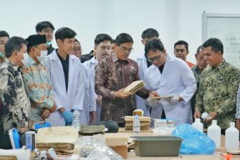 Perpusnas-UIN Ar-Raniry restorasi 130 naskah kuno terdampak banjir