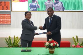 Elka Anakotta jabat rektor IAKN Ambon
