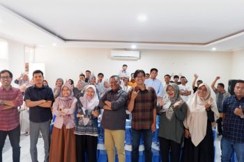 Suasana haru dan kekeluargaan tandai momen perpisahan Pegawai Kantor Pertanahan Kabupaten Pasaman