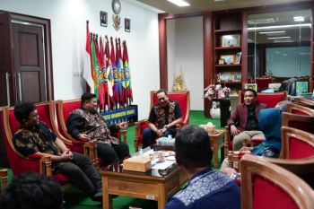 ESI Surabaya-Umsura jajaki kerja sama e-sport berbasis pendidikan