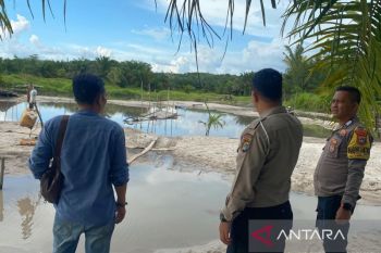 Polsek Simpangteritip hentikan tambang liar aliran Sungai Desa Berang