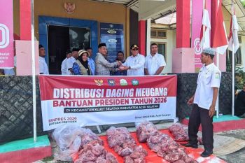 Pemkab Aceh Selatan salurkan daging bantuan Presiden