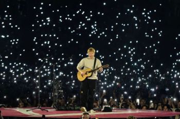 Ed Sheeran hengkang dari Warner Music setelah 15 tahun