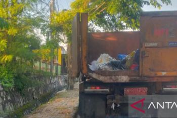 DLH Bangka ingatkan masyarakat jaga saluran air bersih dari sampah