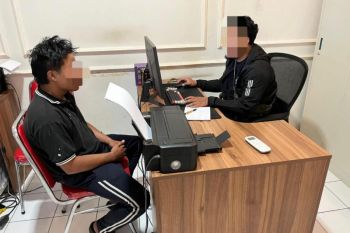 Pembuat sekaligus penjual tembakau sintetis di Garut diciduk