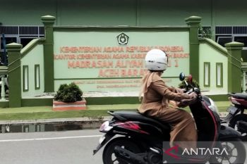 MAN 1 Aceh Barat diduga kutip uang kursi Rp3-5 juta/siswa baru, Kepsek: mereka inisiatif sendiri