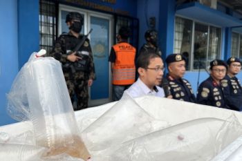 Petugas KKP gagalkan penyelundupan 31 ribu benih lobster di Lampung