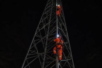 PLN tuntaskan pemulihan kelistrikan Sumbar, 1,8 Juta pelanggan kembali nikmati listrik