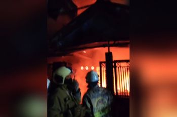 Dua orang tewas dalam kebakaran rumah di Surabaya