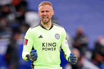 Kasper Schmeichel mengumumkan pensiun dari sepak bola profesional