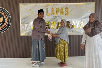 Lapas Dharmasraya bagikan daging qurban untuk warga binaan dan masyarakat