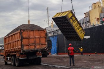 Memastikan keselamatan kerja di PTP Nonpetikemas Teluk Bayur