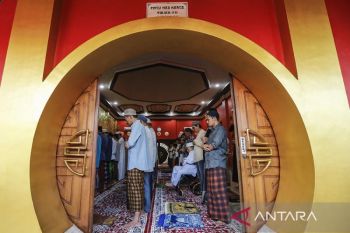 Shalat Idul Adha di Masjid berarsitektur Tionghoa