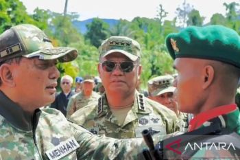 Defense minister ensures readiness of TNI development battalions
