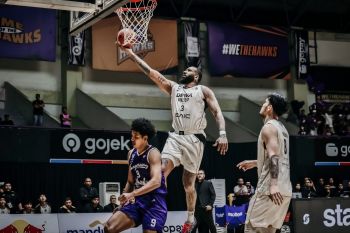 Dewa United libas Hawks untuk curi kemenangan di playoff IBL 2026