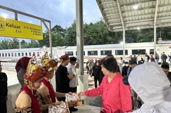 Pemkab Banyuwangi suguhi wisatawan minuman-kudapan khas daerah