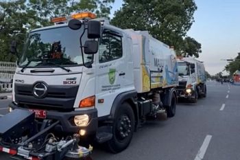 Truk penyapu jalan efektif bersihkan debu di Batam