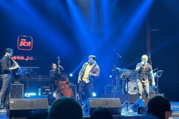 Tompi dan Sandhy Sondoro ajak penonton Java Jazz bernostalgia lagu lama