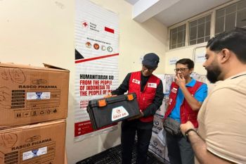 PMI kirim obat-obatan dan alkes darurat bantu Iran