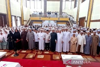 Bupati Kotim dukung penguatan karakter santri hadapi tantangan era digital