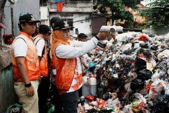 Pemkot Jakbar uji coba cairan eco lindi untuk atasi bau di TPS