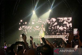 Yura Yunita ajak penonton ungkapkan kasih sayang di Java Jazz 2026