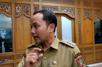 Solo wajibkan sistem nontunai pada penyaluran dana hibah
