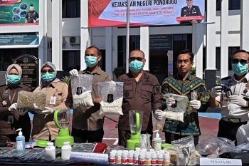 Kejari Ponorogo musnahkan barang bukti 44 perkara pidana