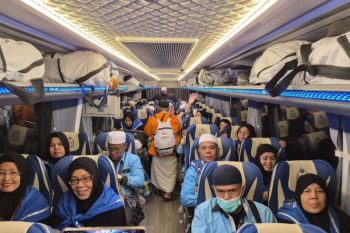 Pemerintah ingatkan jamaah soal larangan bawa air zamzam dalam koper