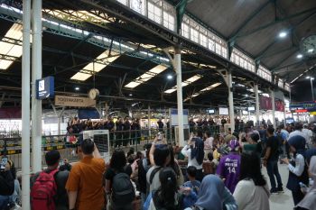 PT KAI Daop 6 Yogyakarta melayani 342.195 penumpang selama libur panjang
