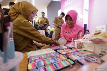 Bazar UMKM Bhayangkari Berkarya di Kota Kediri