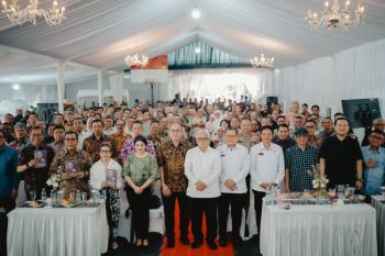 Edi Permadi luncurkan buku "Direktur di Usia 29 Tahun", Kisah perjuangan penjual kacang jadi pimpinan tambang