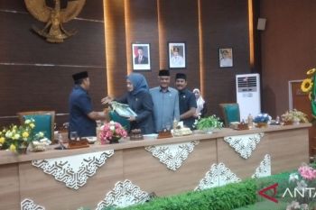 Bupati Batola sampaikan Raperda pertanggungjawaban APBD 2025