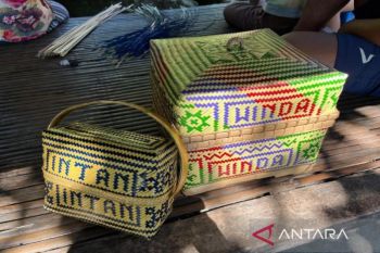 Tas bambu khas Bali bagian utara yang terus berevolusi jaga eksistensi