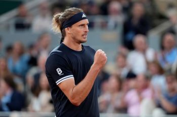 Petenis Zverev menghentikan Jodar melaju ke semifinal Roland Garros