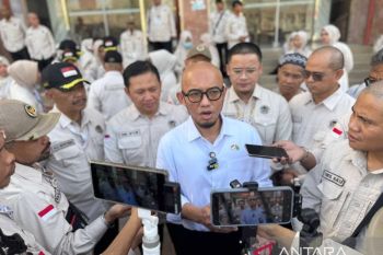 Indonesia to require military-style training for 2027 Hajj staff