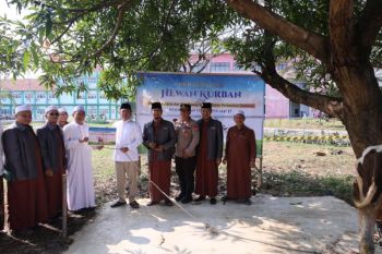 Semarak Idul Adha 1447 H, Menteri Nusron salurkan hewan kurban ke pondok pesantren Attaqwa