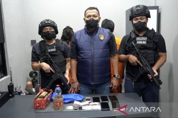 Polda Metro Jaya tangkap sepasang kekasih pengedar sabu di Jakbar