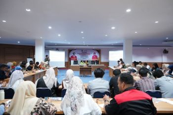 Unhas terus perkuat profesionalisme tenaga kependidikan