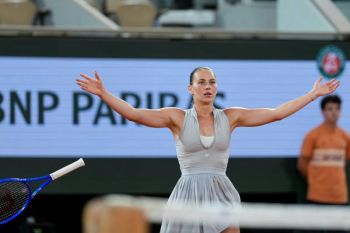 Kalahkan Svitolina, Kostyuk jumpa Andreeva di semifinal Roland Garros