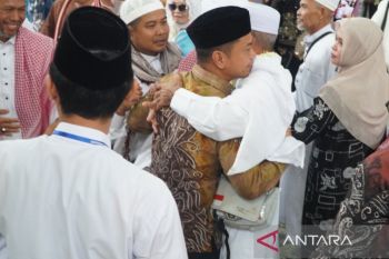 Wali Kota Banjarmasin sambut kedatangan jamaah haji Kloter 01